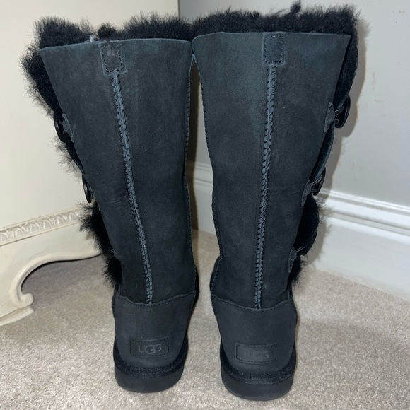 Ugg Tall Bailey Button - Picture 3 of 5